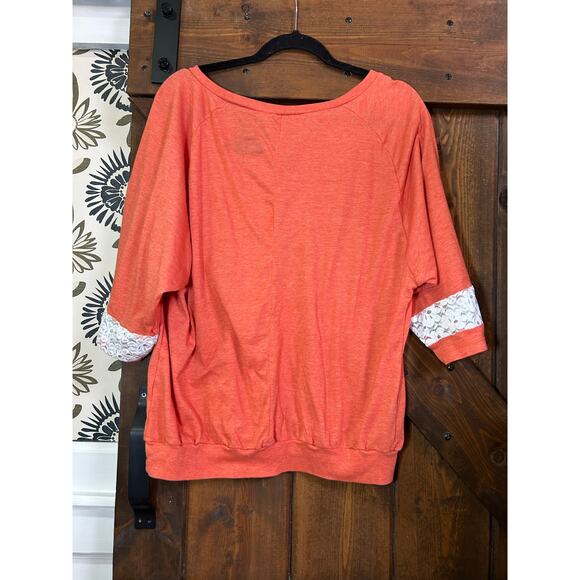 Oklahoma State University OSU women’s L boutique oversized T shirt - Picture 4 of 4